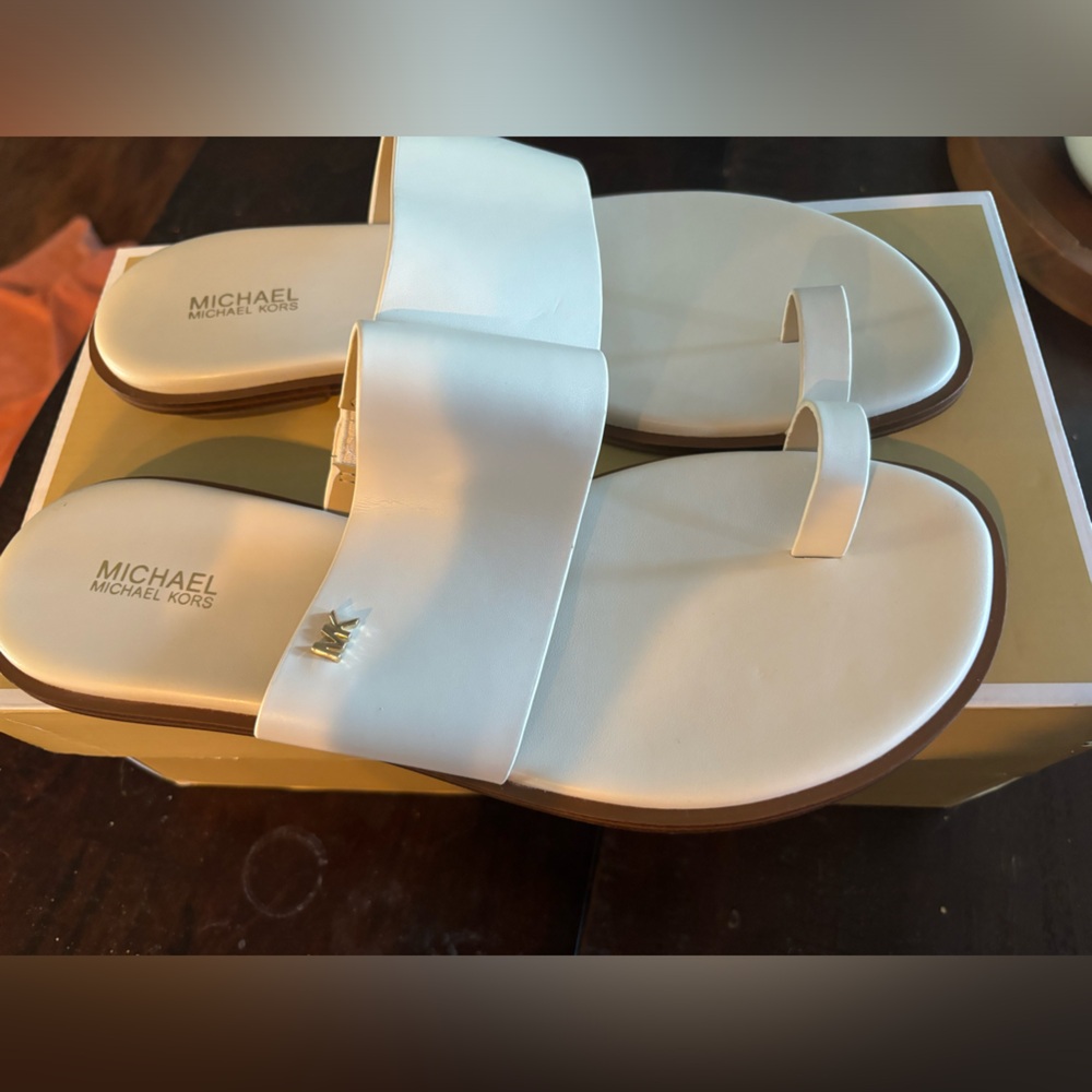Michael Kors leather  light cream color sandal so 9 new in box .